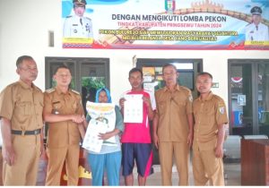 Pekon Bulurejo menyalurkan 136 KPM bantuan beras nasional