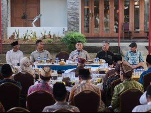 Majelis Penyimbang Adat Lampung (MPAL) Menggelar Pertemuan dengan Bakal Calon Gubernur Lampung
